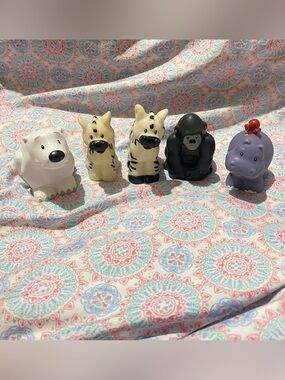 Fisher price Little People Zoo Animals replacements zebra polar bear gorilla hip